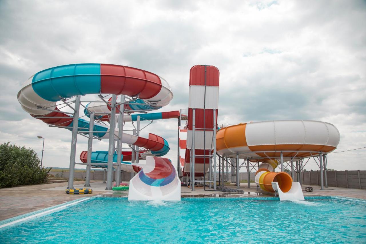 S Club Resort Hotel Aqua Park And Spa Belgrád Kültér fotó