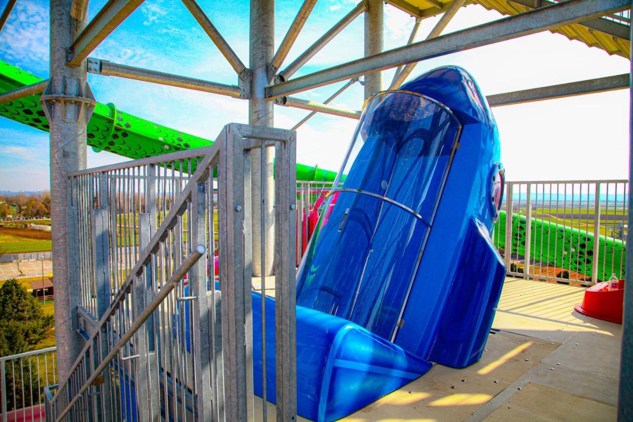 S Club Resort Hotel Aqua Park And Spa Belgrád Kültér fotó