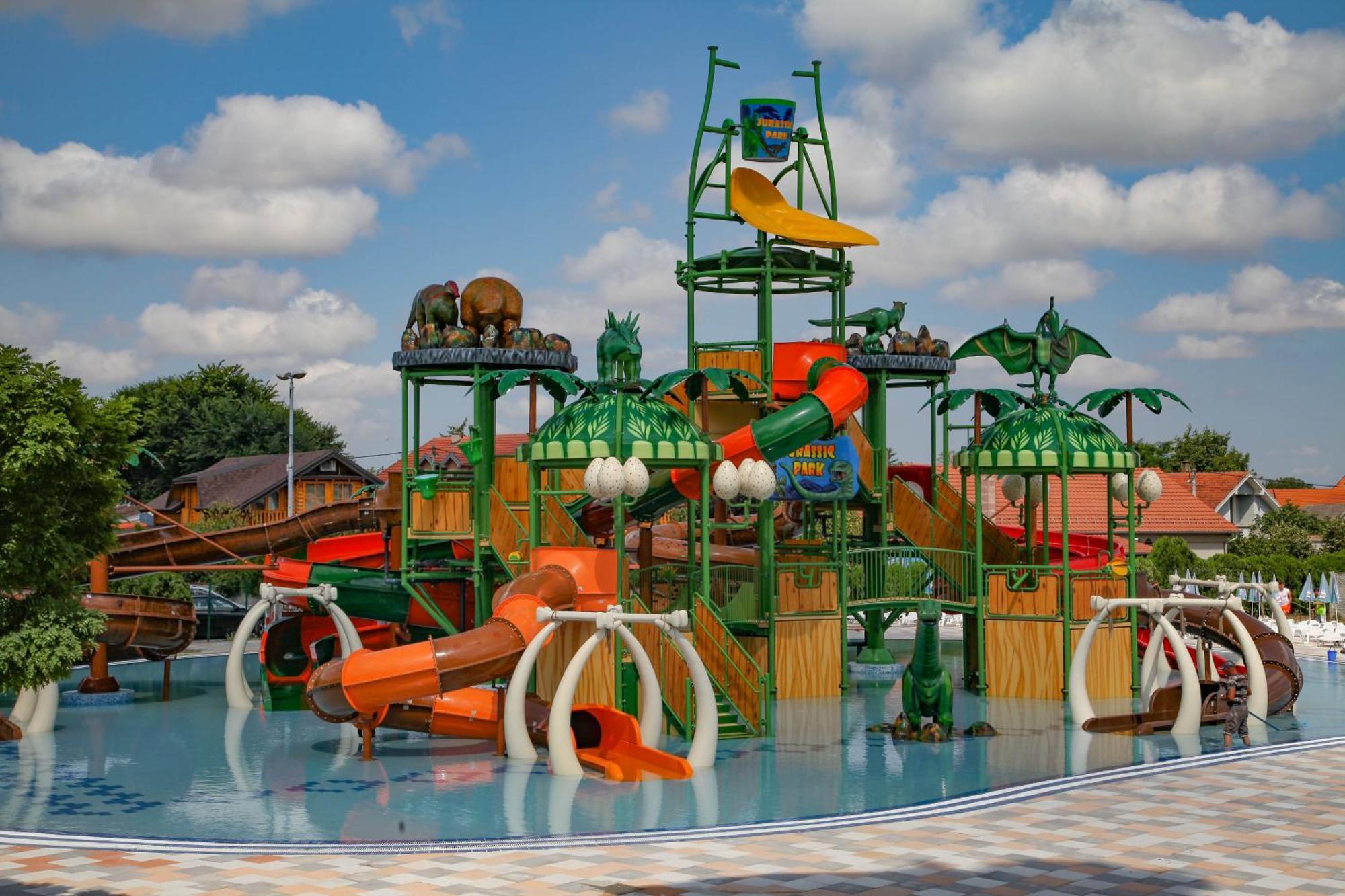 S Club Resort Hotel Aqua Park And Spa Belgrád Kültér fotó